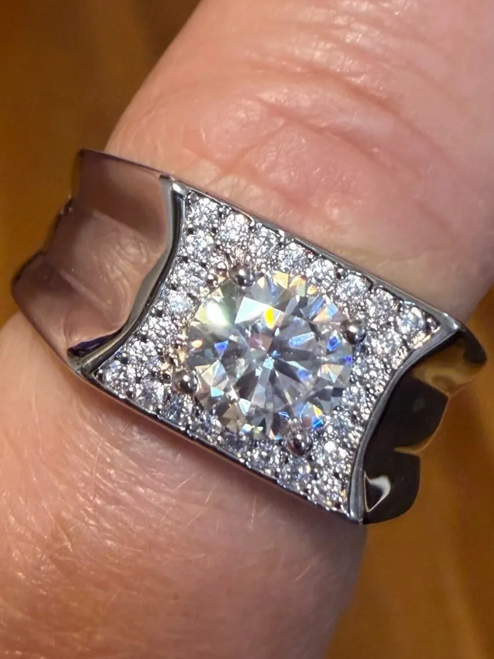 S925 Sterling Silver Moissanite 1.0 ct  Mens Wide Band Statement Ring Size 8 NWT